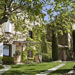 https://relais-du-silence-le-mas-de-guilles-lourmarin.fr-provencehotel.com